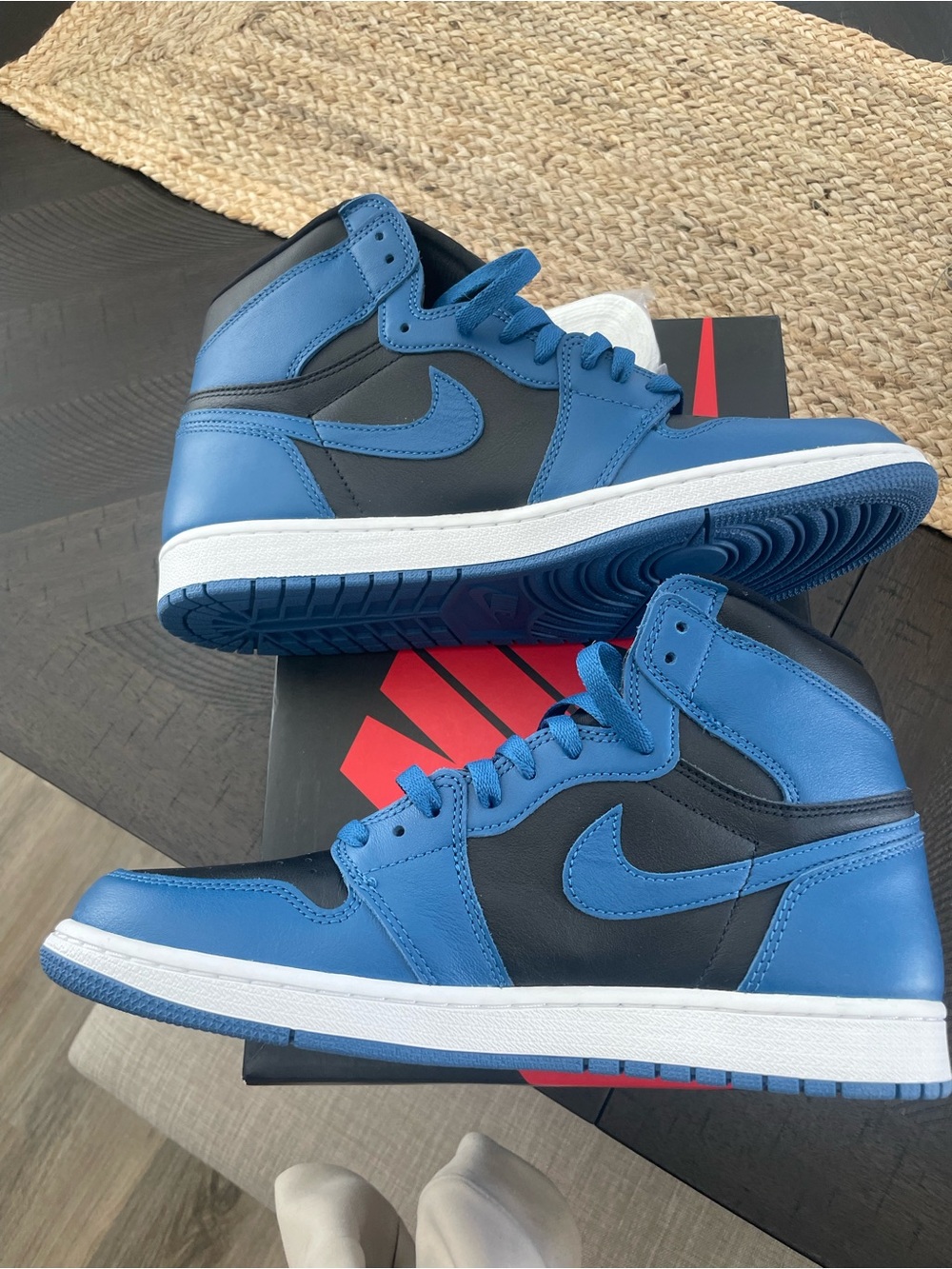 Nike Air Jordan 1 Mid - Blue/Black - Picture 2 of 6